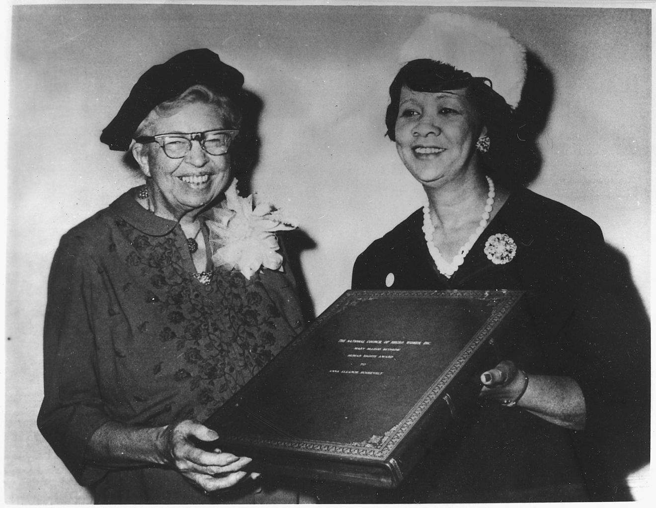 Eleanor_Roosevelt_receiving_the_Mary_McLeod_Bethune_Human_Rights_Award_from_Dorothy_Height,_president_of_the_National..._-_NARA_-_196283