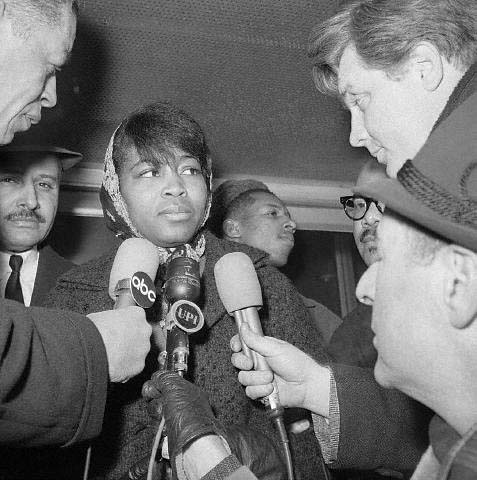 Original Caption: 1965-Betty Shabazz wife of Malcolm X speeking to press.