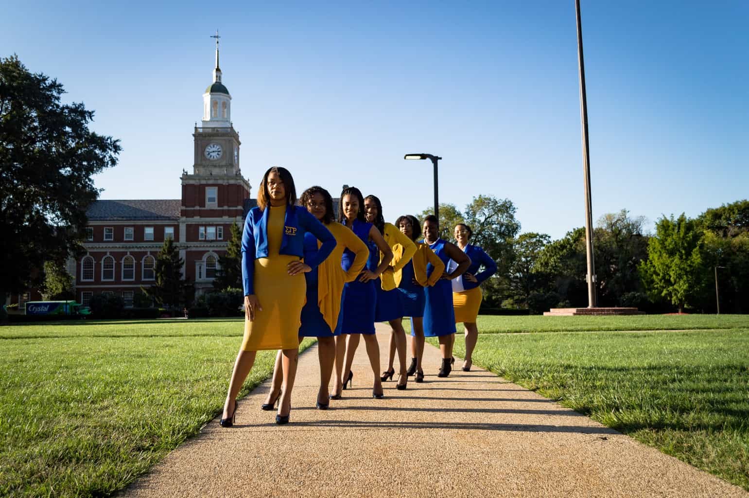 This is university. Howard University. Howard University in Washington. Названия университетов на одежде. Howard University Campus.